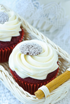 Cupcakes mit weißem Frosting