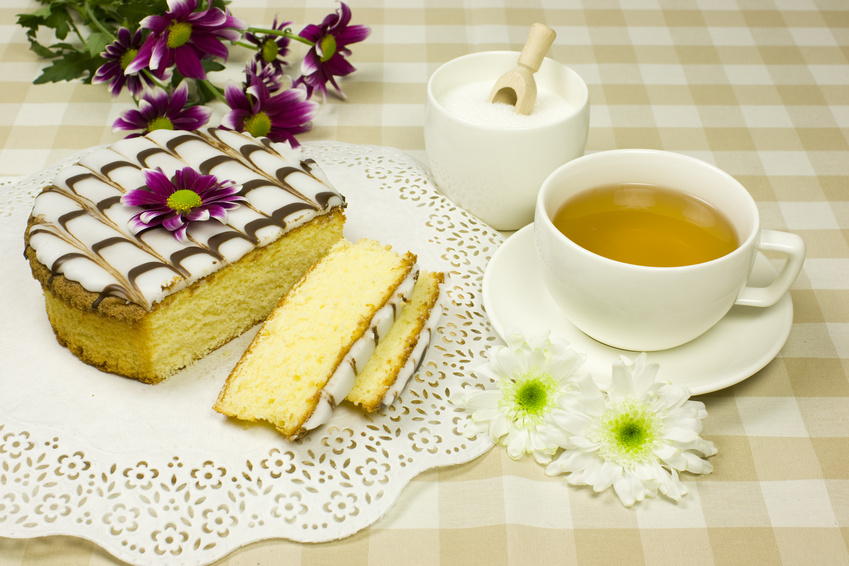 Kuchen, Tee und Tortenspitzen