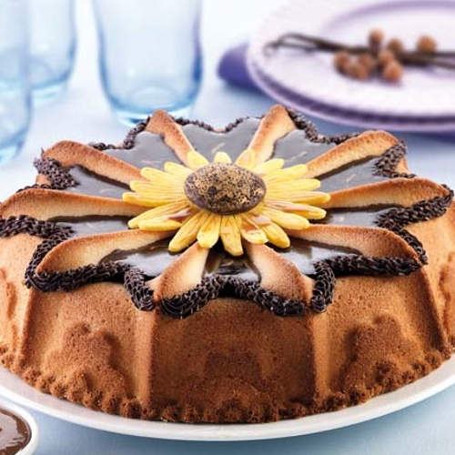 Kuchen aus Kuchenform "Blume" von Silikomart
