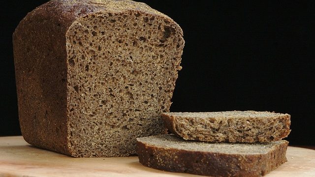 Brot aus Brotbackform für Sauerteig