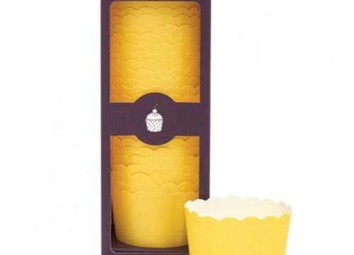 Gelbe Muffinförmchen von Paper Eskimo